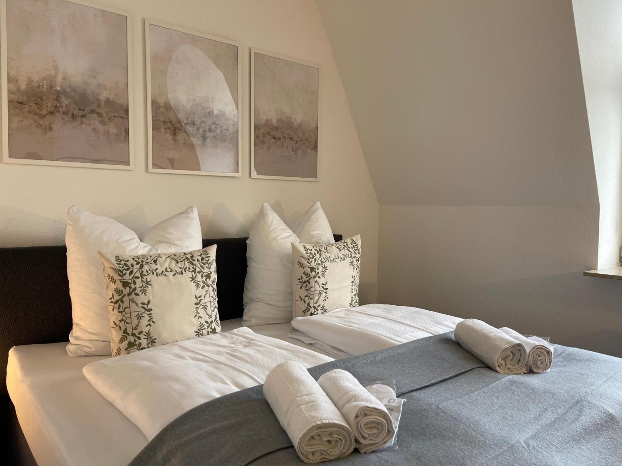 Raha Apartments - Modernes Studio-Apartment - Hbf - Gratis Parkplatz Erfurt Exterior foto