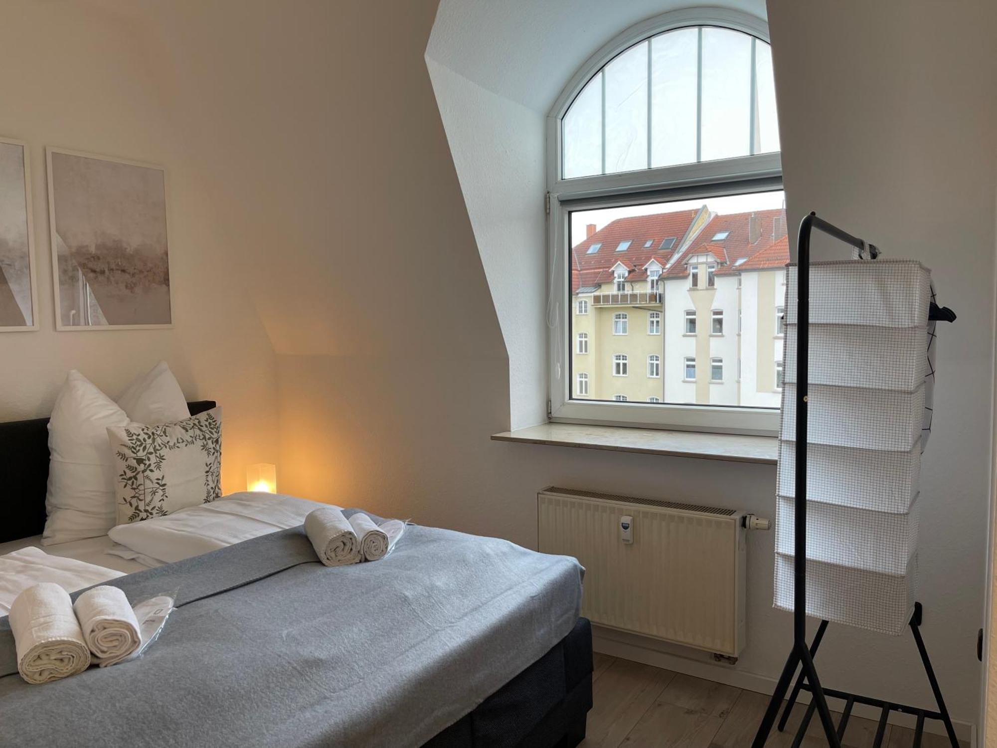 Raha Apartments - Modernes Studio-Apartment - Hbf - Gratis Parkplatz Erfurt Exterior foto