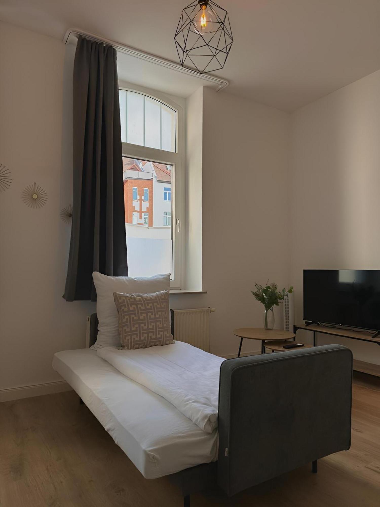 Raha Apartments - Modernes Studio-Apartment - Hbf - Gratis Parkplatz Erfurt Exterior foto