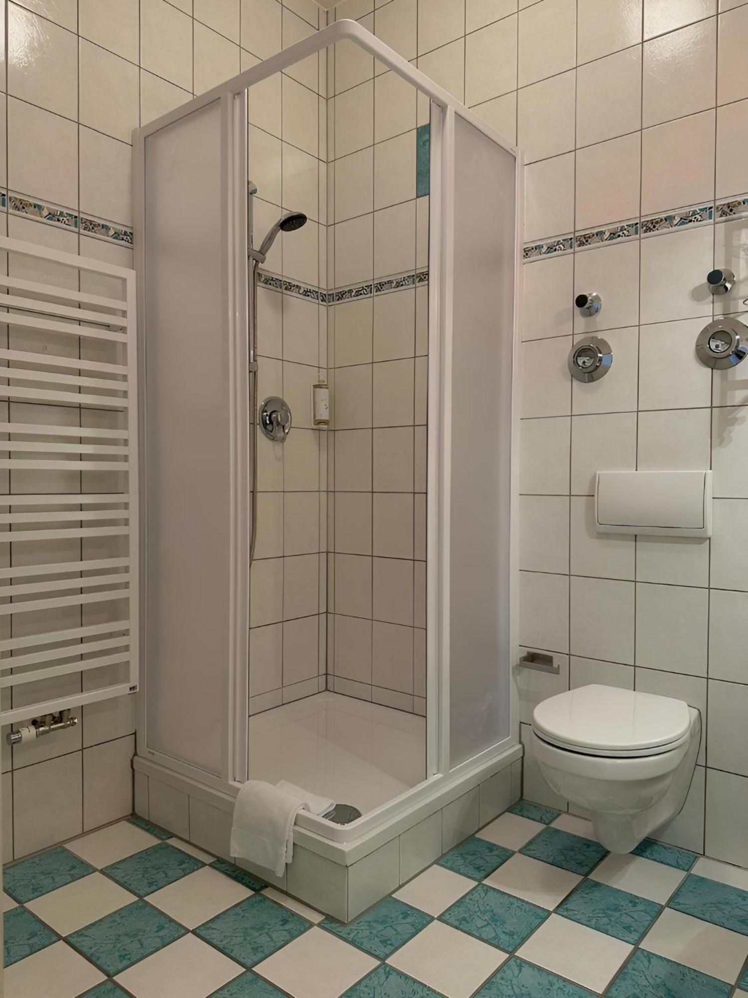 Raha Apartments - Modernes Studio-Apartment - Hbf - Gratis Parkplatz Erfurt Exterior foto