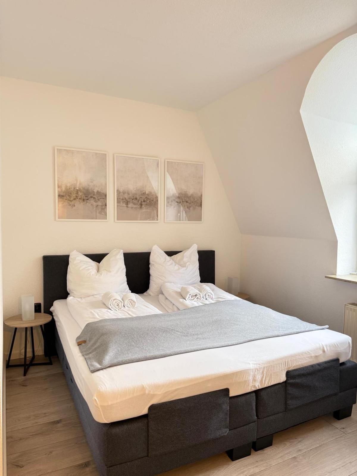 Raha Apartments - Modernes Studio-Apartment - Hbf - Gratis Parkplatz Erfurt Exterior foto