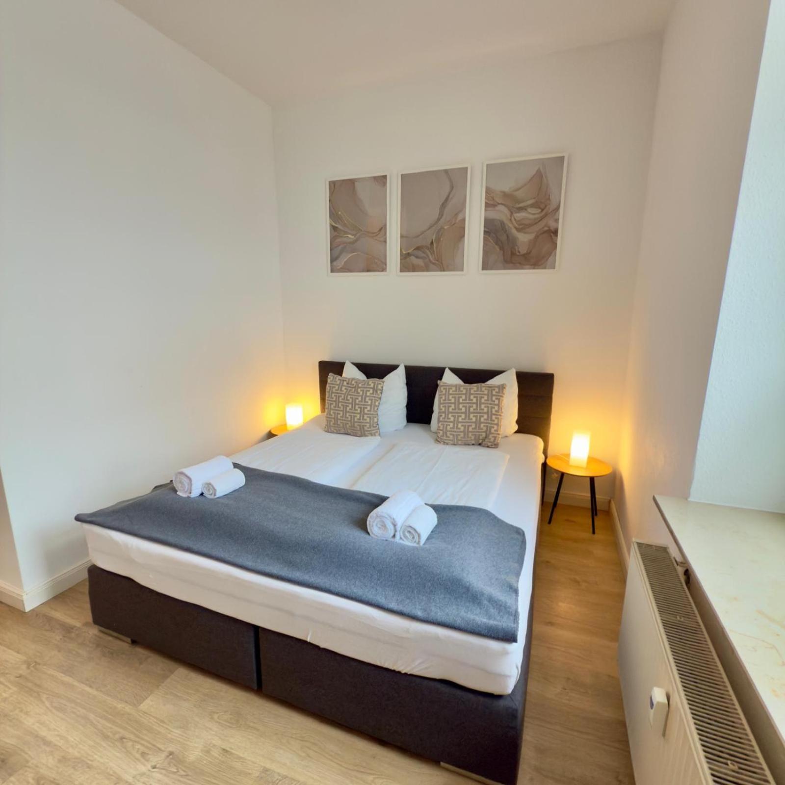 Raha Apartments - Modernes Studio-Apartment - Hbf - Gratis Parkplatz Erfurt Exterior foto