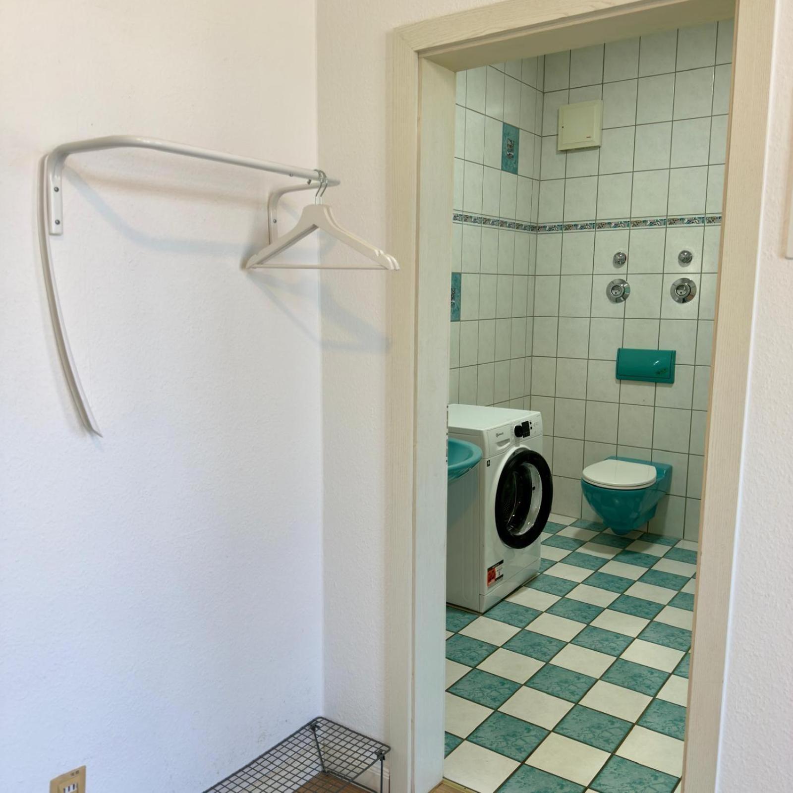 Raha Apartments - Modernes Studio-Apartment - Hbf - Gratis Parkplatz Erfurt Exterior foto
